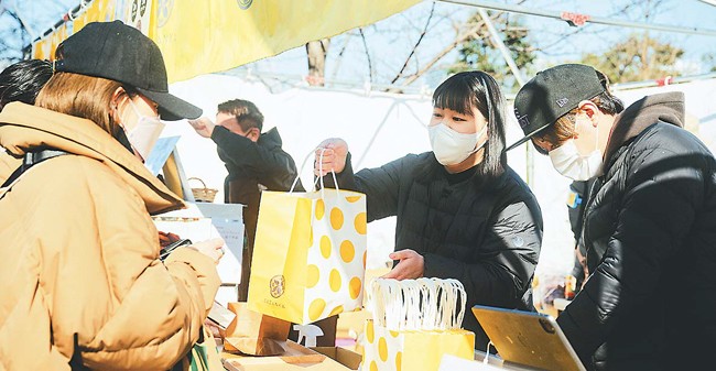3年ぶりに開催した「品川やきいもテラス」の様子（2月、東京都港区で＝タノシナル提供）